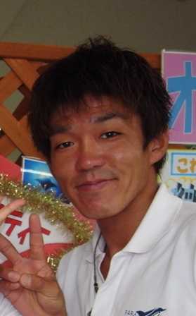スタッフ 梨本